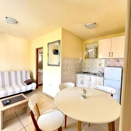 Apartment Ema